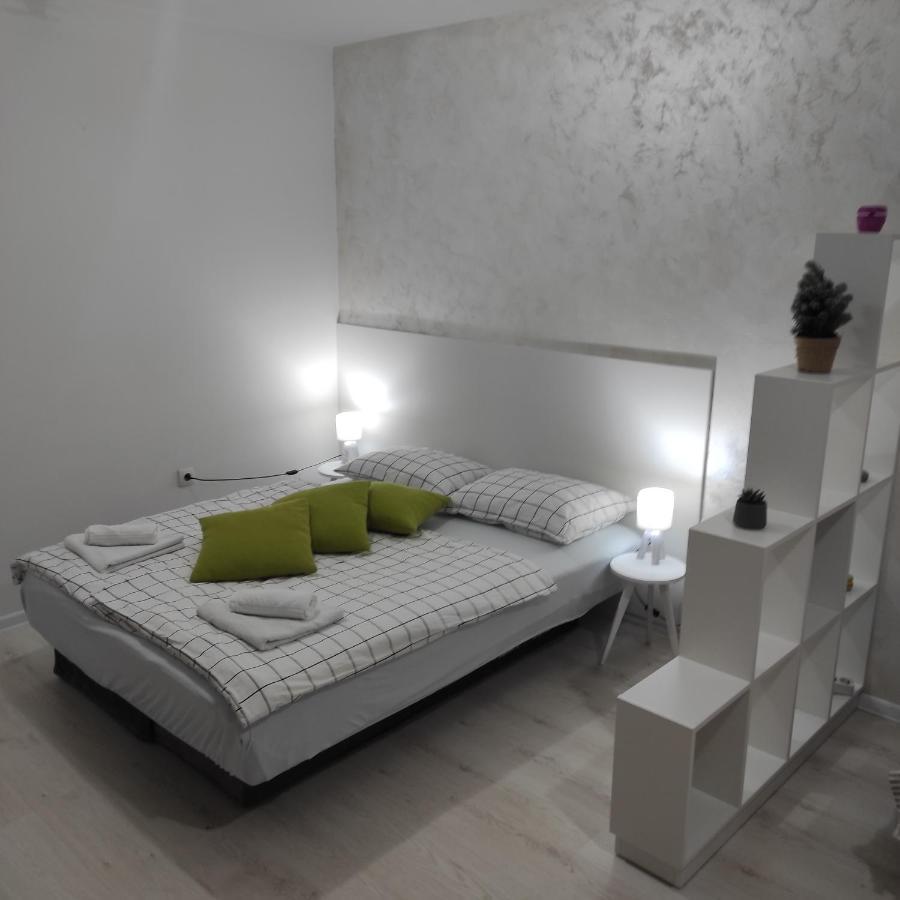 Apartman Jevrejska Banja Luka Bagian luar foto