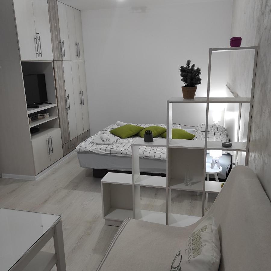 Apartman Jevrejska Banja Luka Bagian luar foto