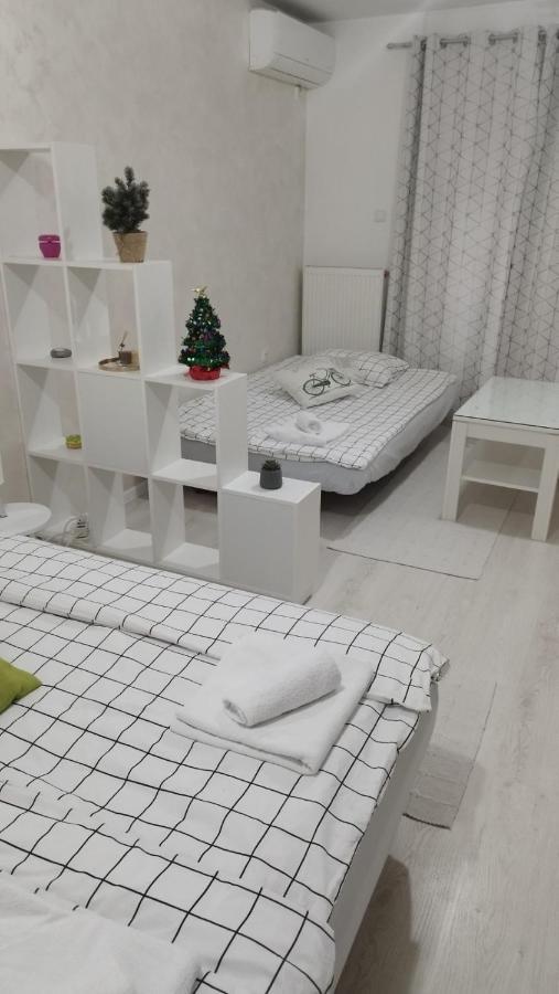 Apartman Jevrejska Banja Luka Bagian luar foto